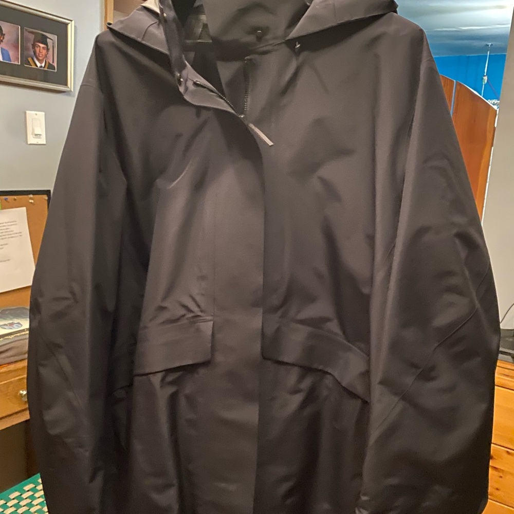 Arc'teryx Veilance Ifora Jacket - Picture 2 of 6